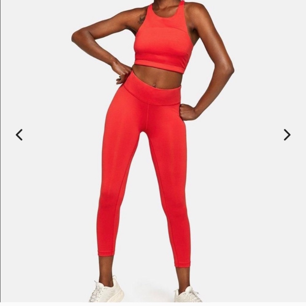 TechSweat Set in Scarlet